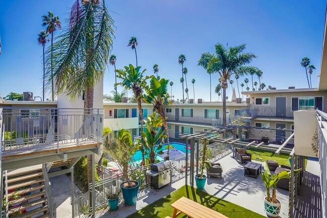 Primary Photo - 621 E 99th St