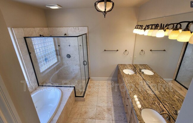 Building Photo - 3766 Mira Loma Dr