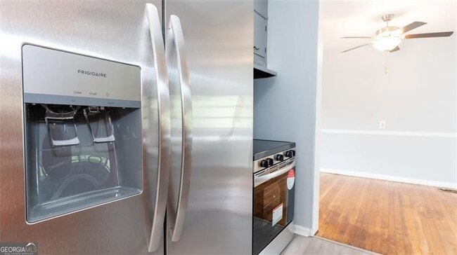 Building Photo - 2917 Cambridge Dr SW