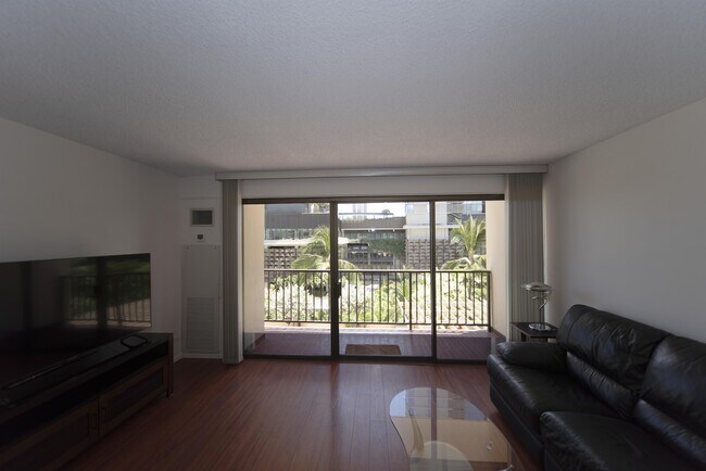 Building Photo - 2140 Kuhio Ave.