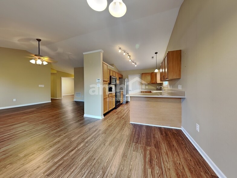 Building Photo - 19438 Rocky Beach Dr