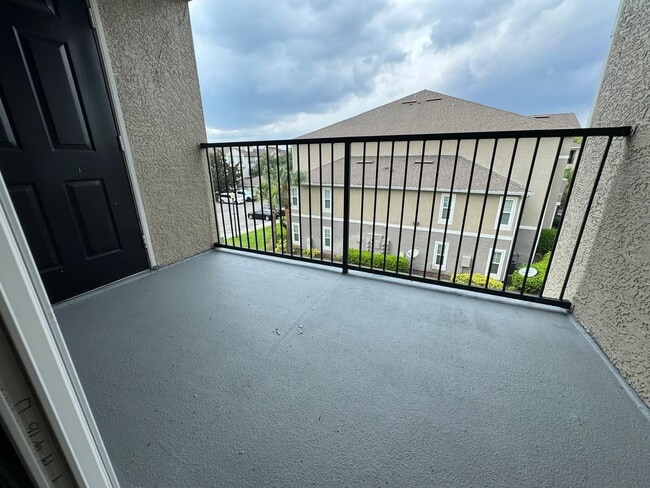 Building Photo - Charming 1-Bedroom Condo – 3rd Floor | Gat...