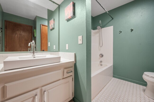 Building Photo - 2020 Fairmount St