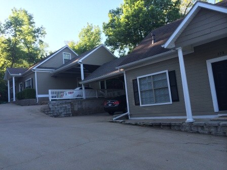 Building Photo - 230 N Olive Ave