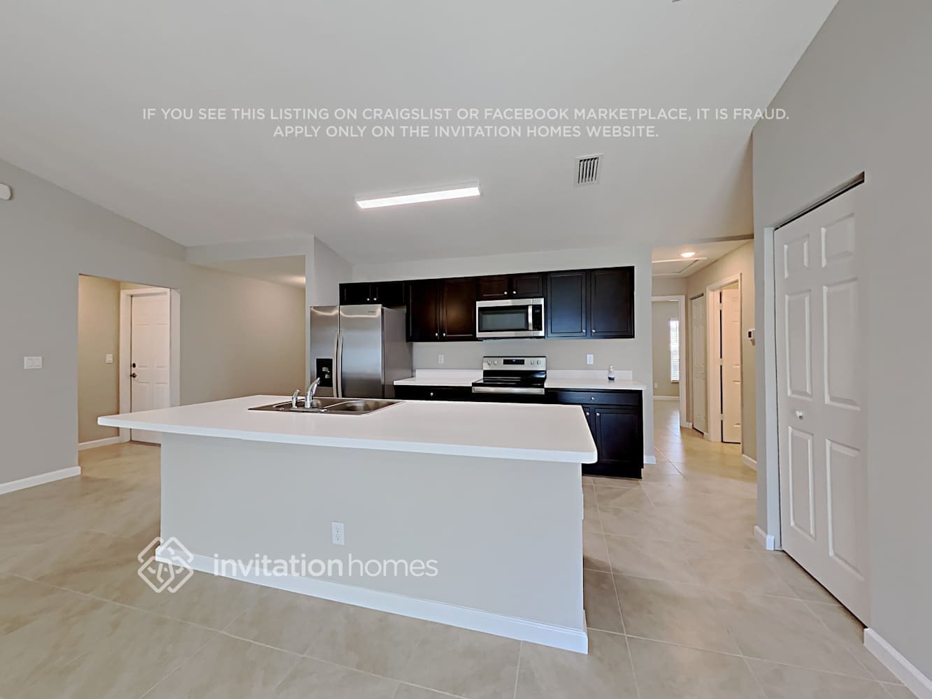 Building Photo - 150 SW Milburn Cir