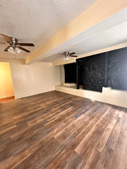 Living Room - 1910 Naio St
