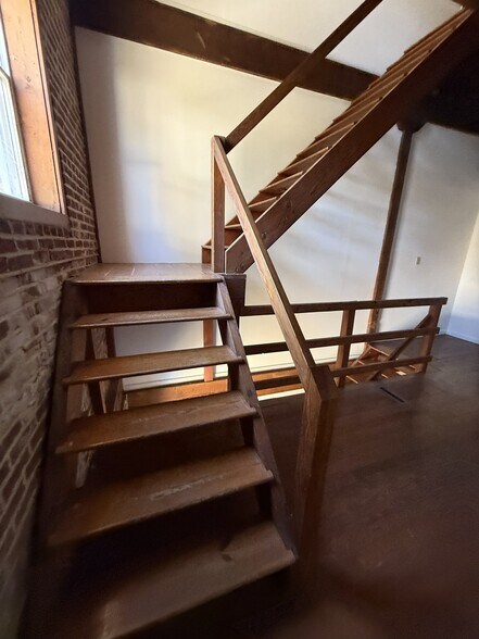 steps to third floor - 11 Spruce St