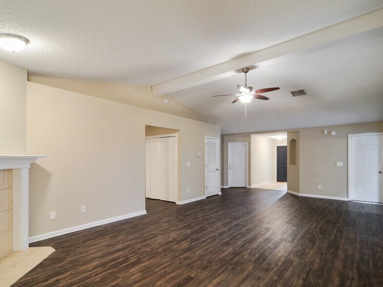 Building Photo - 2743 Cold Creek Blvd