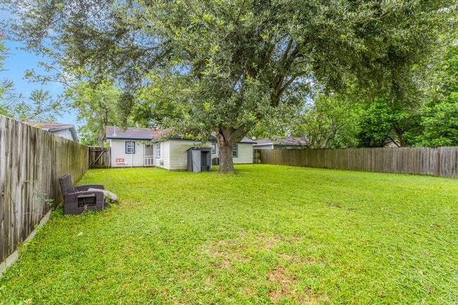Building Photo - 8745 Kimberly Dr