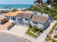 Building Photo - 504 Avenida La Costa