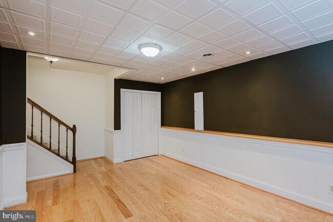 Building Photo - 27 Faraday Dr