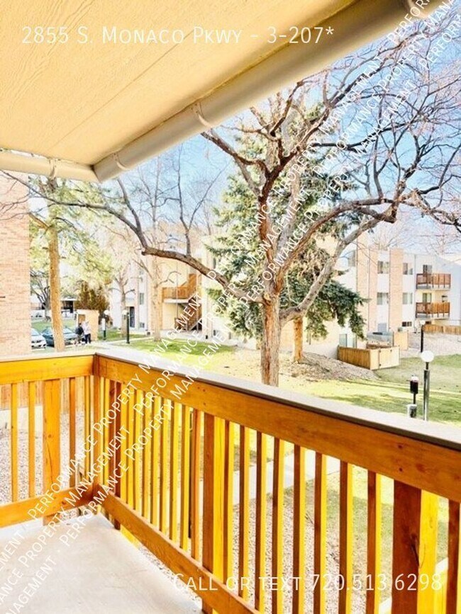 Building Photo - Plaza De Monaco Condo