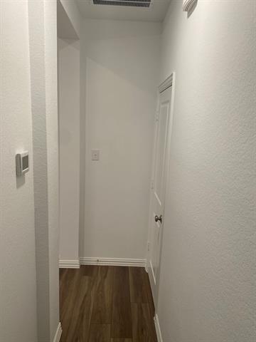 Building Photo - 1613 Pne Vly Dr