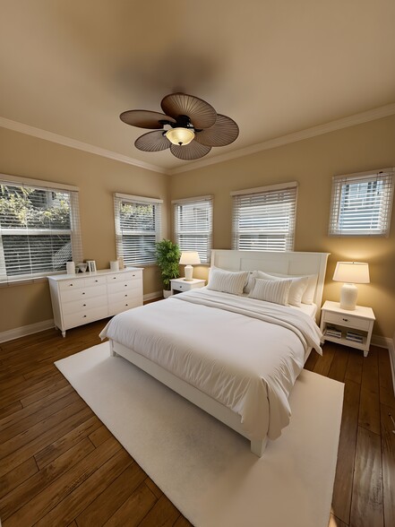 Main Bedroon with plenty of windows and light - 4318 Clinton St