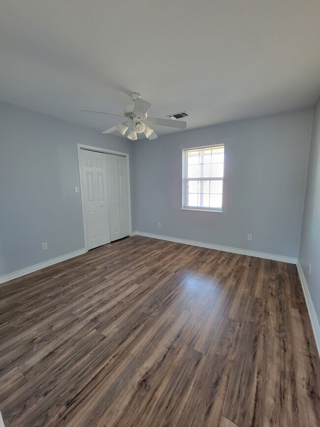 Building Photo - 101 Bluebonnet Ln