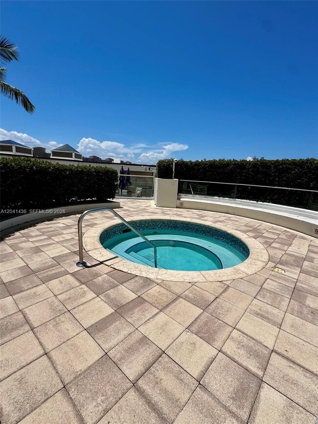 Building Photo - 19500 Turnberry Way