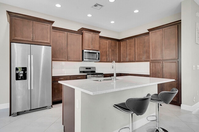 Building Photo - 5530 Macoon Wy