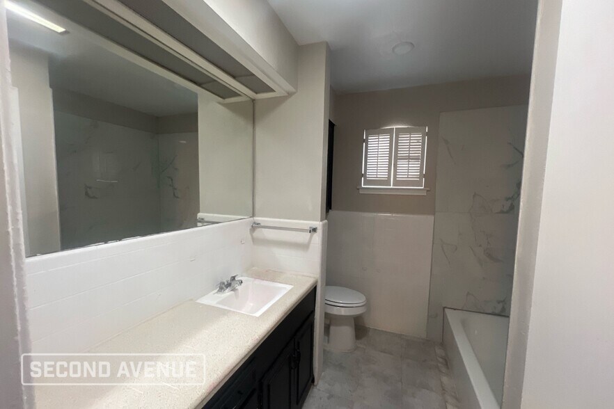 Building Photo - 3347 Navajo Pl