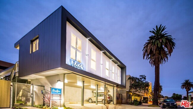 Building Photo - 1445 9th St