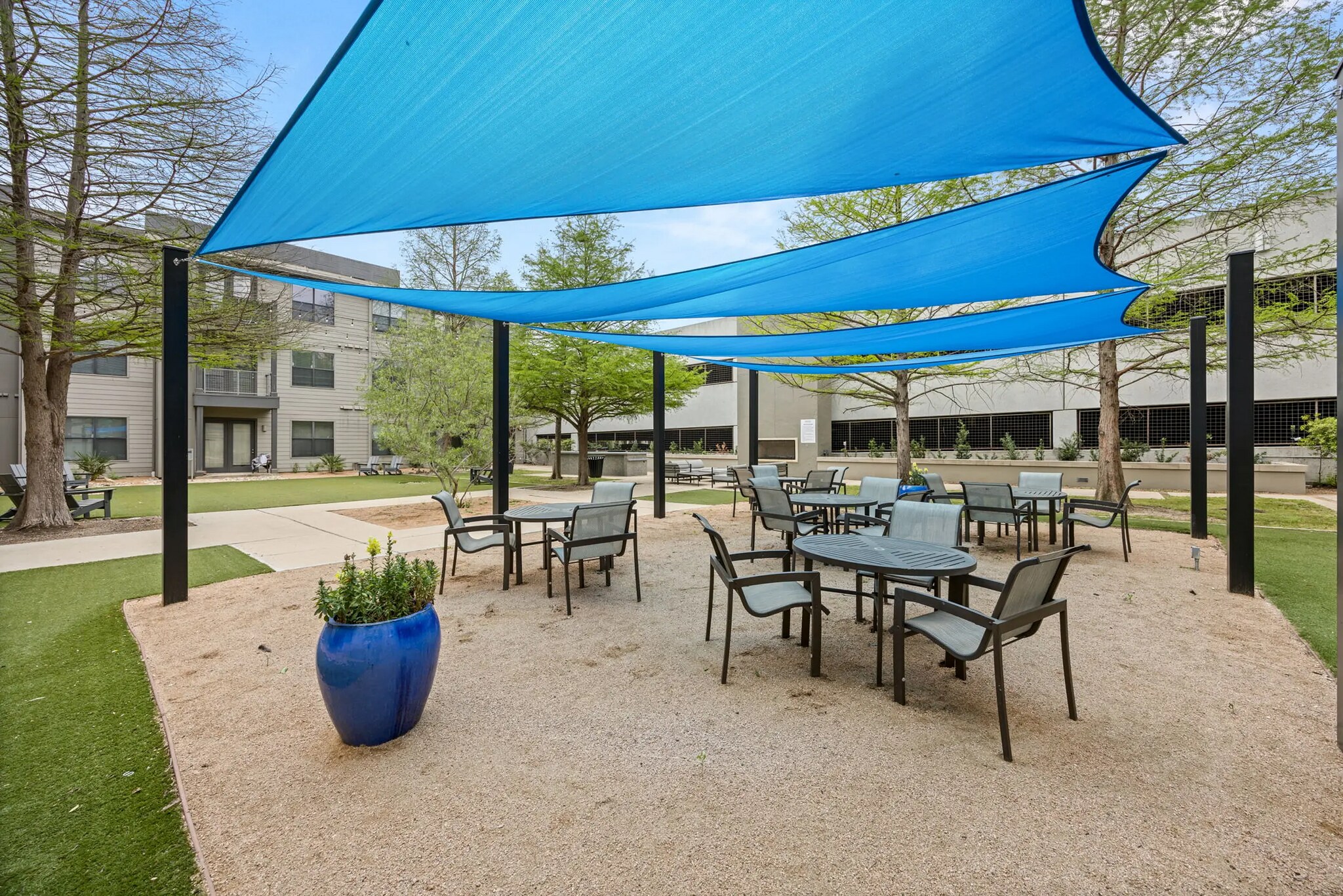 Building Photo - 810 W St Johns Ave