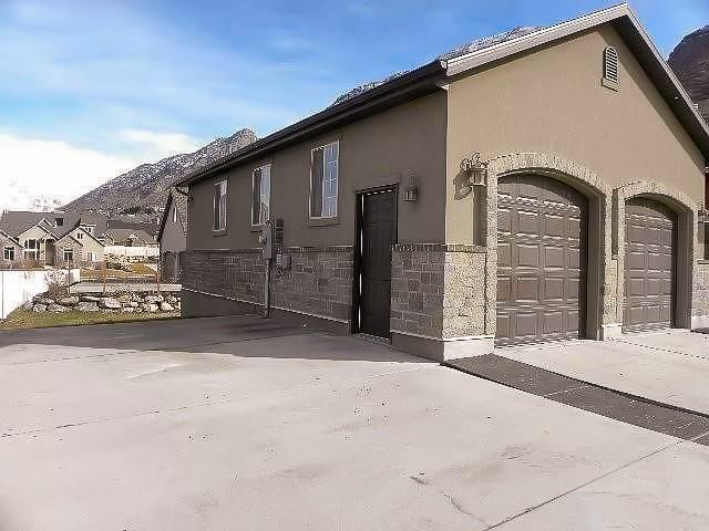 Building Photo - 1377 E 300 N