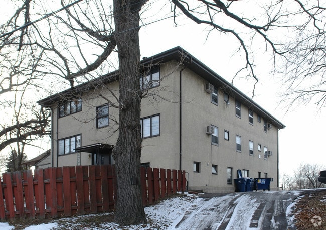 Building Photo - 4347 University Ave NE
