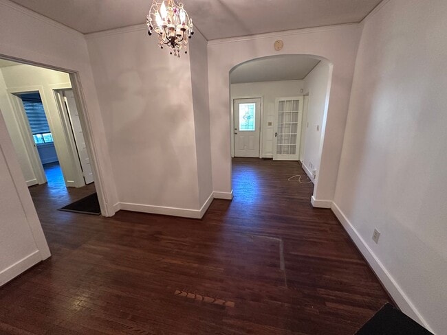 Building Photo - Cottage Style Home