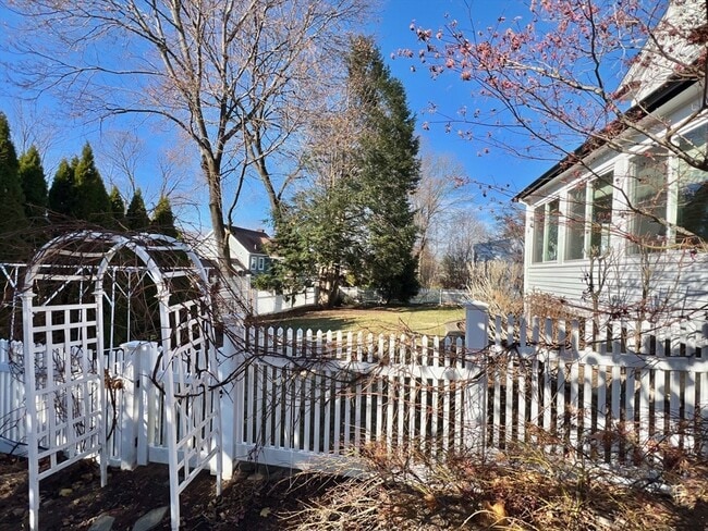 Building Photo - 54 Simonds Rd