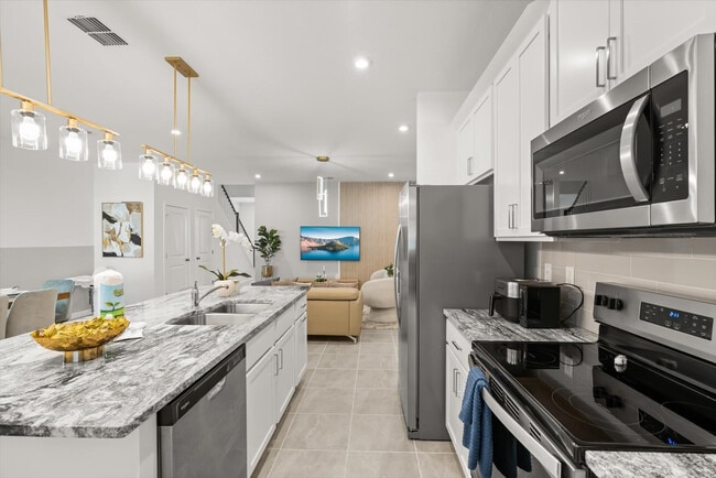 Building Photo - 2329 Distant Sun Trl