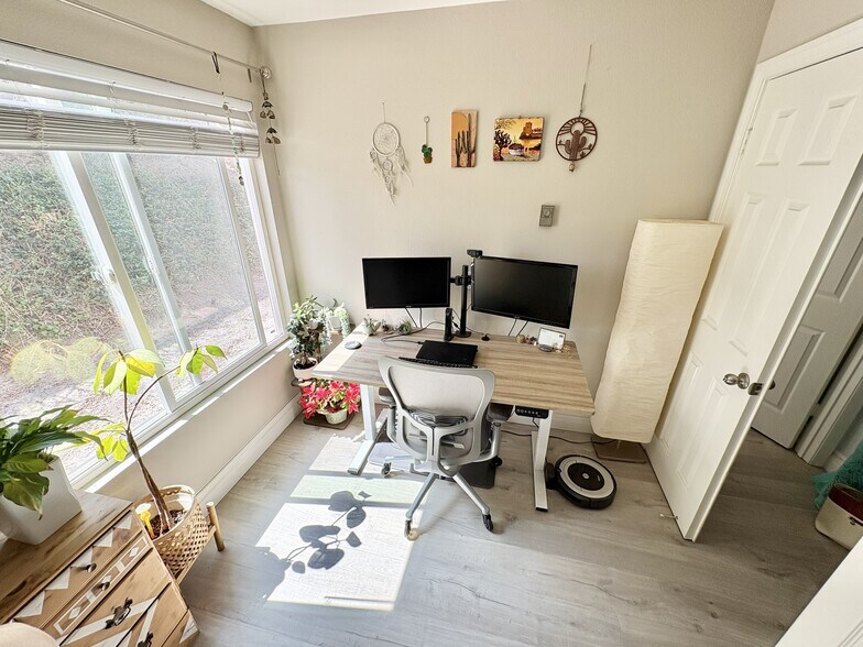 Building Photo - 2362 Hosp Way