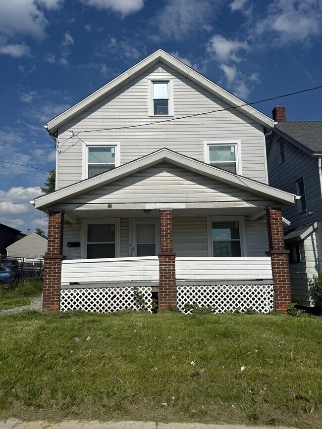 Building Photo - Completely remodeled 3 Bedroom 2 Story Homes for Rent