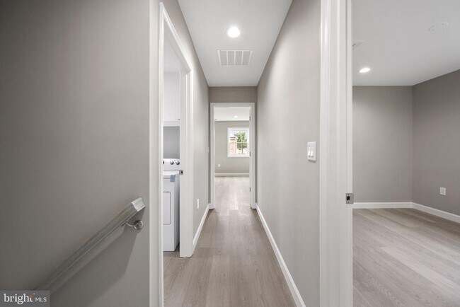 Building Photo - 2253 Papermill Rd