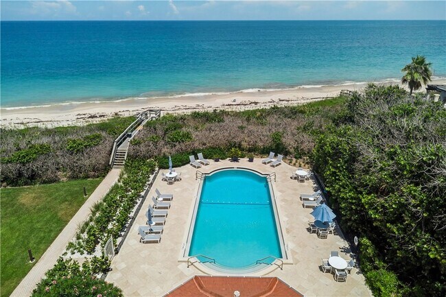 Building Photo - 5670 Jimmy Buffett Mem Hwy