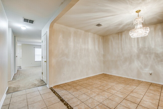 Building Photo - 670 Rattler Bluff