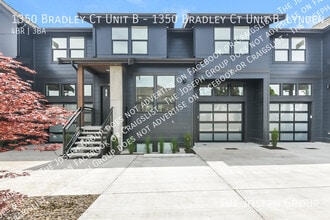 Building Photo - 1350 Bradley Ct