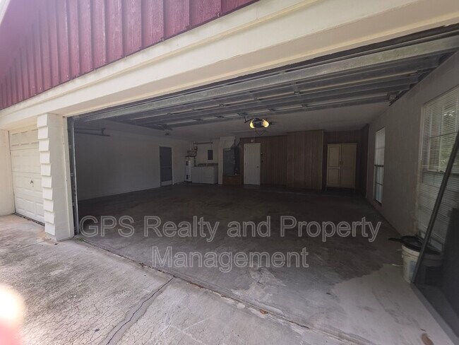Building Photo - 640 Mariner Way