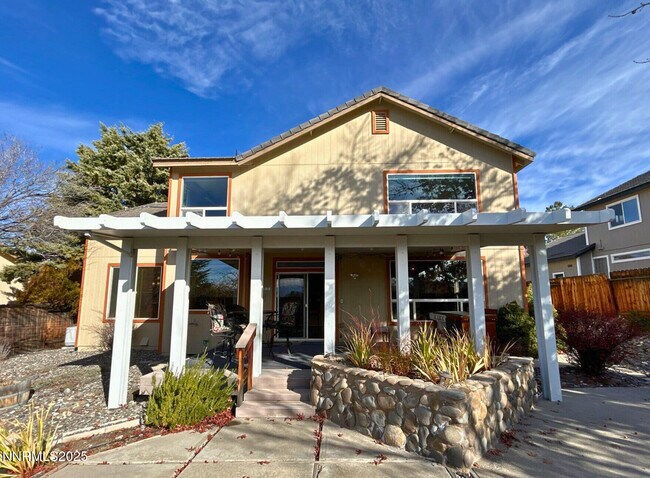 Building Photo - 1685 Southview Dr