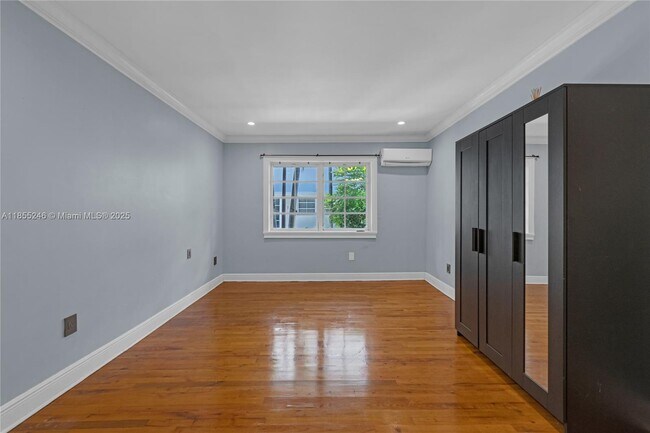 Building Photo - 1605 Lenox Ave.