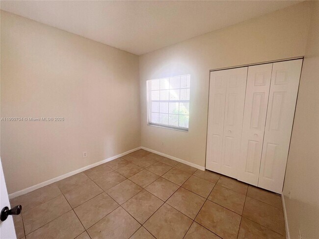Building Photo - 731 Cypress Ln
