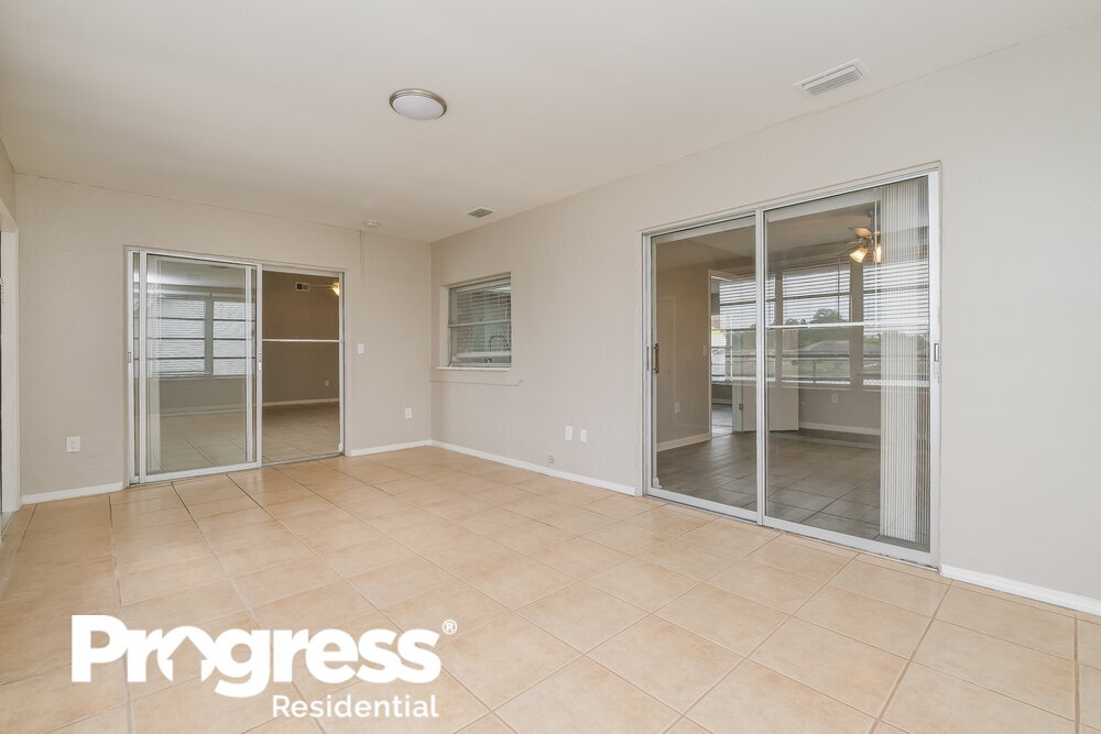 Building Photo - 7618 Summertree Ln