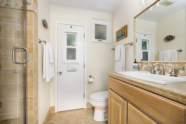 Building Photo - Introducing the Private Beach House in Carpinteria, CA!