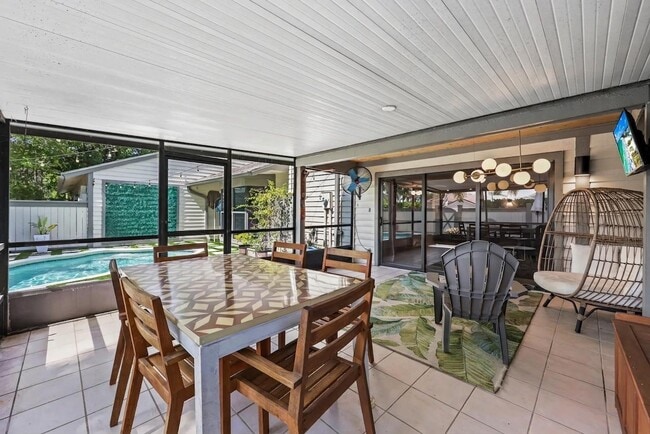 Building Photo - 13400 Bedford Mews Ct