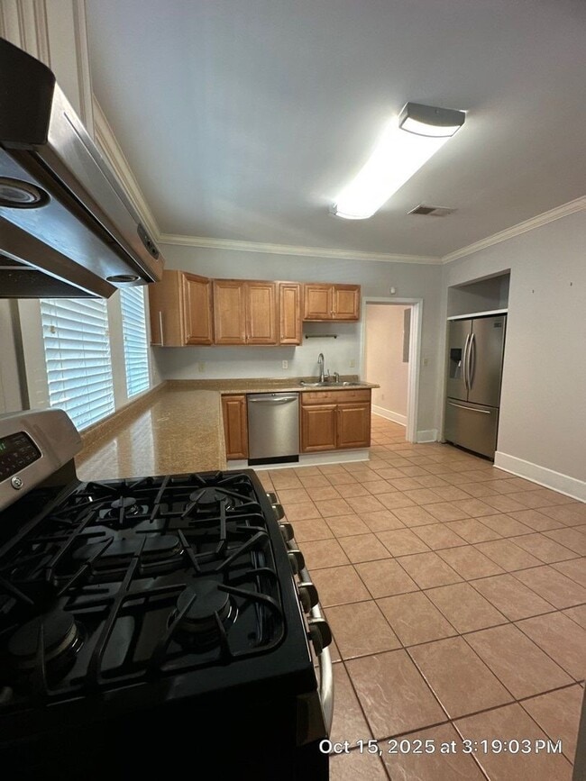 Building Photo - RHODES AREA 4 Bedroom /2.5 Bath House! Gorgeous New Floors