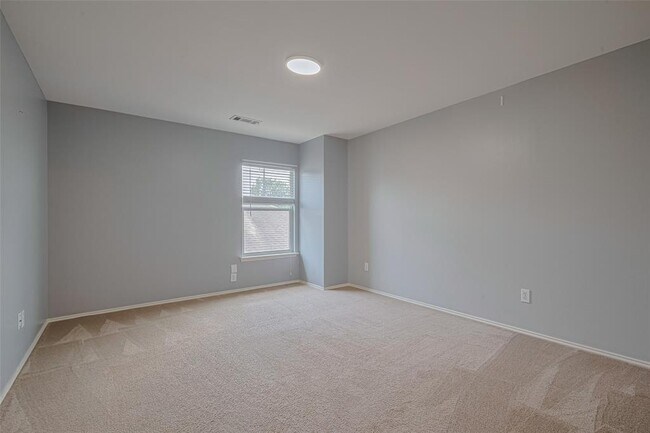 Building Photo - 3927 Flatwood Dr
