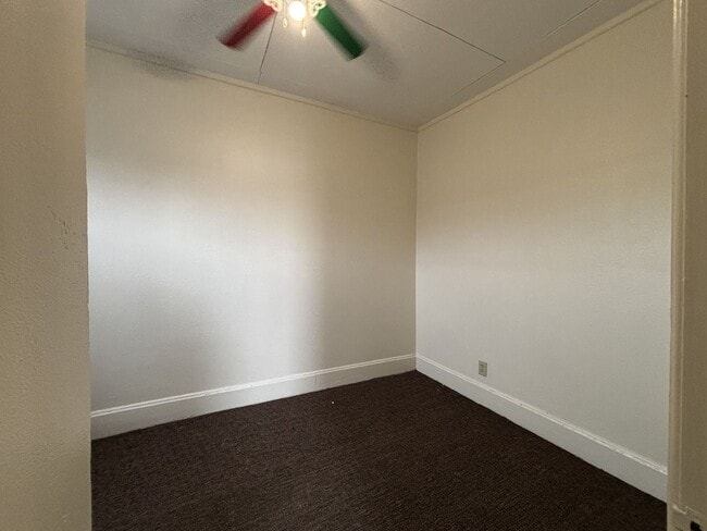 Building Photo - 117 N Main St