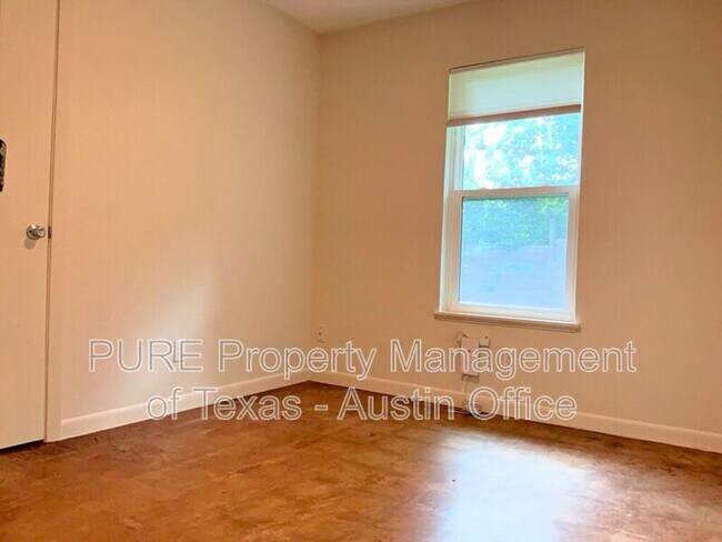 Building Photo - 1301 Clearfield Dr