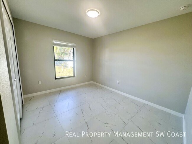 Building Photo - 5030/5032 Bristo St-5030