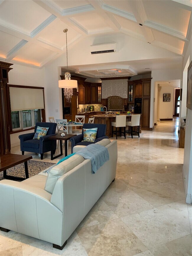 Building Photo - 2626 Barcelona Dr