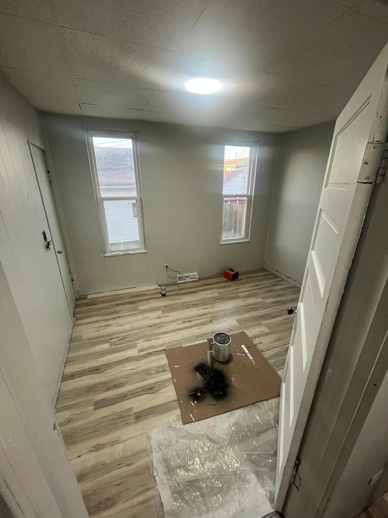 Bonus room/office - 911 17th Ave