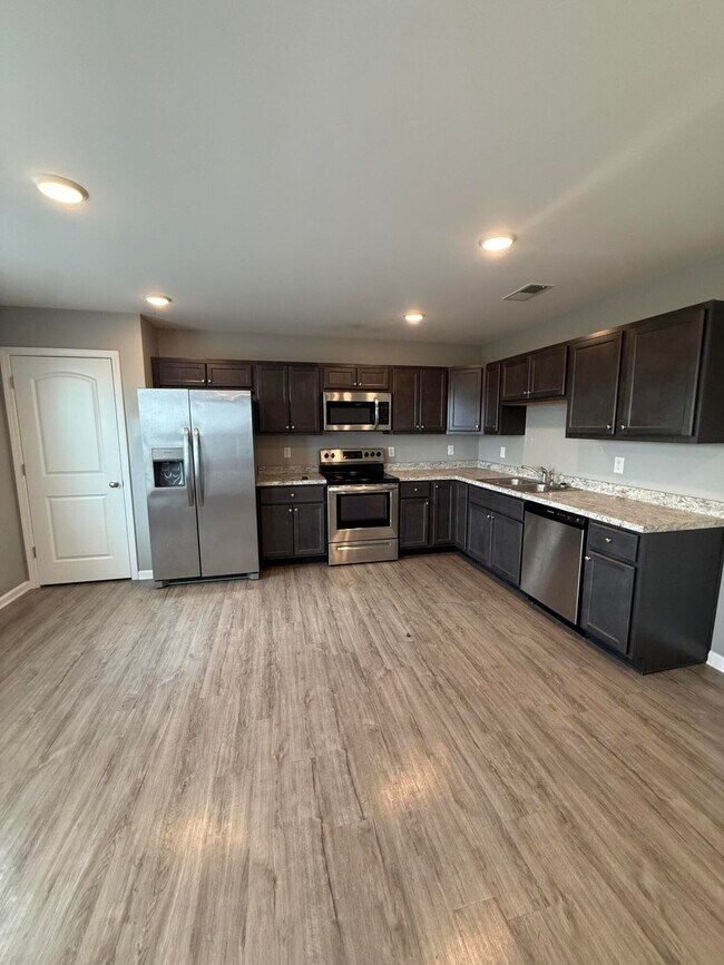 Building Photo - 2716 Hailey Rose Way